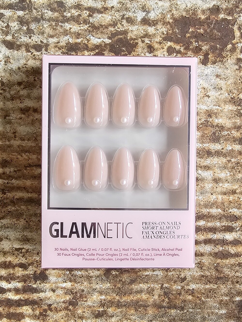 Glamnetic Wifey Short Almond Press-On Nails